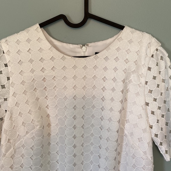 Banana Republic short sleeve white mini dress - Picture 2 of 4